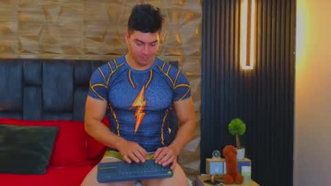 felipe  marcello online show from March 2025 07:58:02 PM