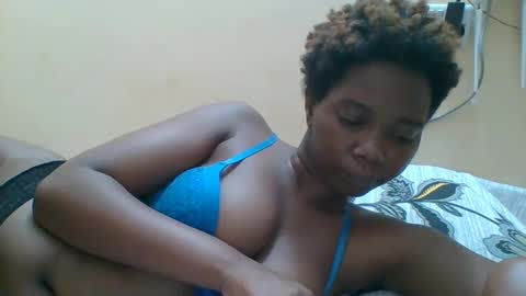 Queen online show from November 2025 08:07:01 PM