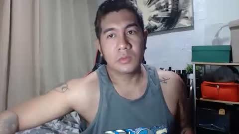 Snapshot of hothunkybear23 chatting on December 2025 02:27:01 AM Khel online show from December 2025 02:27:01 AM