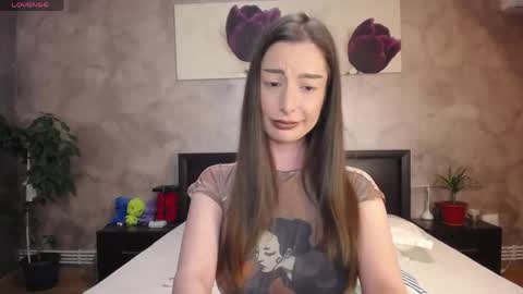 Snapshot of hotilia18 chatting on April 2026 04:31:02 PM Lia online show from April 2026 04:31:02 PM