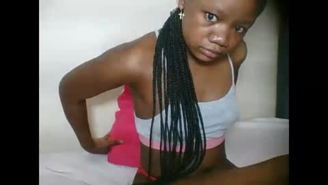 LOYCE online show from October 2025 09:15:01 PM