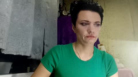 Snapshot of hotmamaqueen234 chatting on March 2026 08:02:01 PM hotmamaqueen234 online show from March 2026 08:02:01 PM