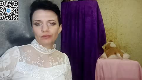 Snapshot of hotmamaqueen234 chatting on April 2026 05:54:01 PM hotmamaqueen234 online show from April 2026 05:54:01 PM