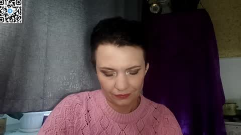 Snapshot of hotmamaqueen234 chatting on April 2026 01:41:02 PM hotmamaqueen234 online show from April 2026 01:41:02 PM