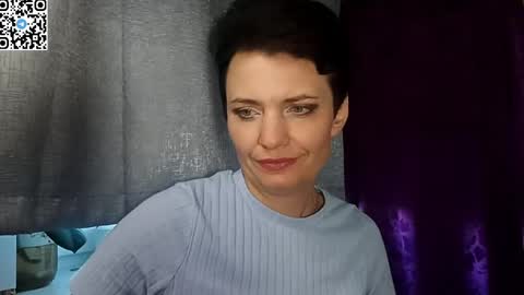 Snapshot of hotmamaqueen234 chatting on May 2026 03:52:01 PM hotmamaqueen234 online show from May 2026 03:52:01 PM