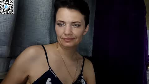 Snapshot of hotmamaqueen234 chatting on May 2026 09:42:01 PM hotmamaqueen234 online show from May 2026 09:42:01 PM