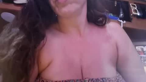 hotmom0610 online show from June 2026 04:14:02 AM
