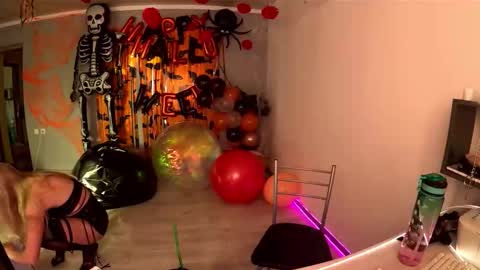 hotprincess2hot online show from November 2025 11:01:02 AM