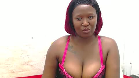 hotsexytracyx online show from December 2024 11:44:02 PM