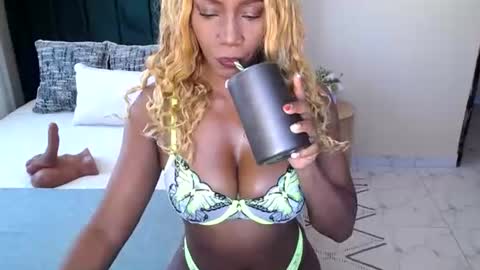 Snapshot of hotshyfreakylady chatting on June 2026 11:57:01 AM Sahara online show from June 2026 11:57:01 AM