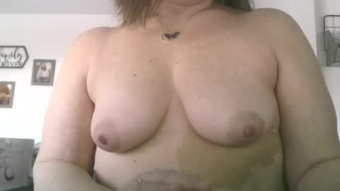 Snapshot of hotspot829 chatting on February 2025 05:09:02 PM hotspot829 online show from February 2025 05:09:02 PM