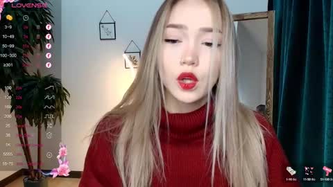 Snapshot of hottease_pvt chatting on December 2024 02:20:01 AM hello Im Eva online show from December 2024 02:20:01 AM