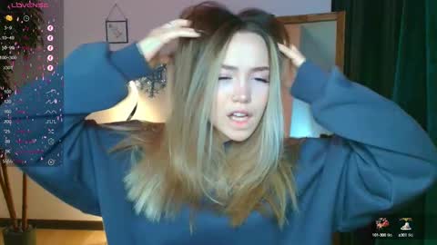 Snapshot of hottease_pvt chatting on January 2025 08:32:02 AM hello Im Eva online show from January 2025 08:32:02 AM