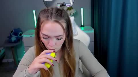 Snapshot of hottease_pvt chatting on September 2025 04:41:01 PM hello Im Eva online show from September 2025 04:41:01 PM