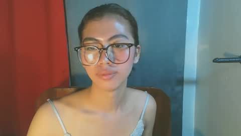 hottestdella69 online show from October 2025 03:32:01 PM