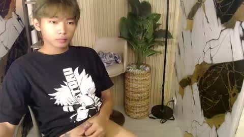 hottestloues online show from May 2026 09:43:01 PM