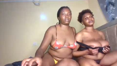 Snapshot of hottie_amor chatting on September 2025 07:54:01 AM AMOR online show from September 2025 07:54:01 AM