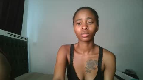 Snapshot of hottie_mistie chatting on June 2026 08:28:02 AM hottie_mistie online show from June 2026 08:28:02 AM