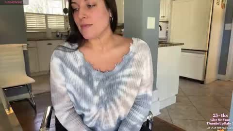 --- Dana May online show from November 2025 06:39:01 PM