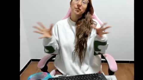 hottychrystal online show from July 2026 12:44:02 PM