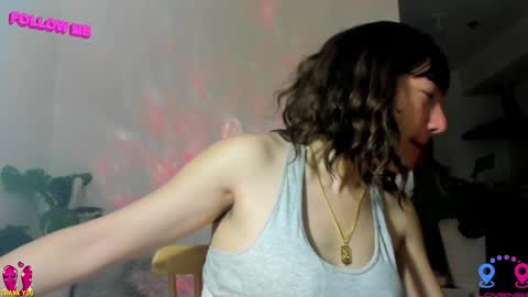 crishinahotty online show from February 2025 03:01:01 AM