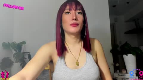 crishinahotty online show from February 2025 09:15:02 PM