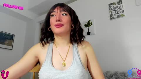 crishinahotty online show from February 2025 12:21:02 AM