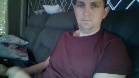 hotuk86 online show from January 2025 09:52:02 PM