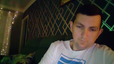 hotuk86 online show from January 2025 09:18:02 PM