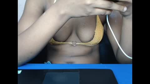 Snapshot of hotxxebony chatting on April 2026 11:57:02 PM hotxxebony online show from April 2026 11:57:02 PM