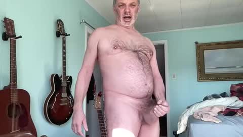 howlingatnothing online show from April 2026 01:05:02 PM