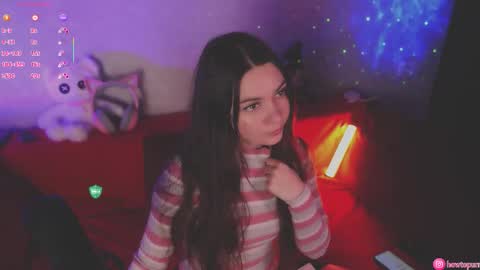 Mia online show from October 2025 05:24:02 PM