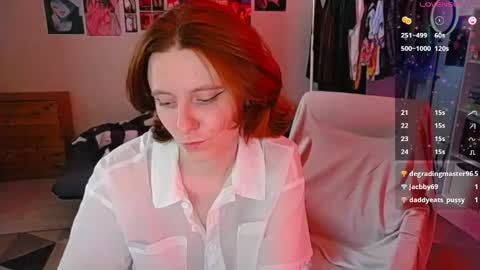 Snapshot of hua_lian chatting on April 2026 01:42:02 AM Alice online show from April 2026 01:42:02 AM