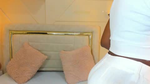 Snapshot of huddah_cam chatting on March 2025 11:17:01 AM huddah online show from March 2025 11:17:01 AM