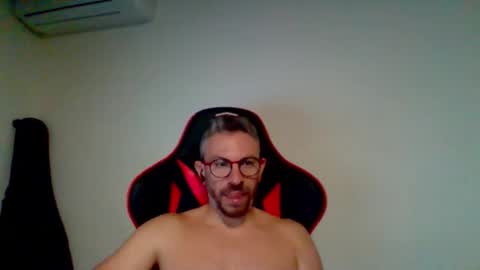 Snapshot of huge__cumshot chatting on October 2025 05:59:02 PM huge__cumshot online show from October 2025 05:59:02 PM