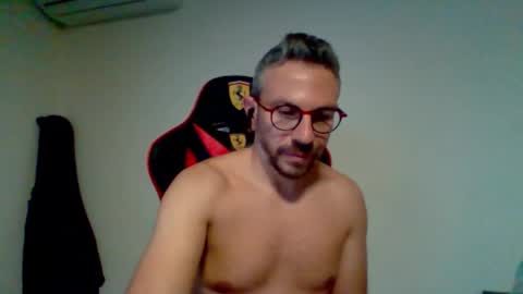Snapshot of huge__cumshot chatting on October 2025 05:36:01 PM huge__cumshot online show from October 2025 05:36:01 PM