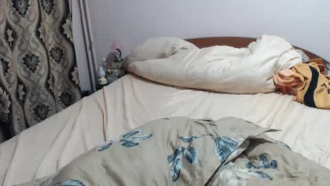 hugeassdevil online show from September 2025 06:02:01 PM