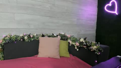 Erin online show from December 2024 04:23:02 AM