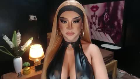 Christine online show from April 2026 07:28:01 AM