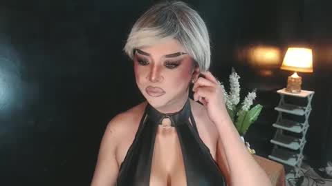 Snapshot of hugecockchristine chatting on May 2026 04:57:01 PM Christine online show from May 2026 04:57:01 PM