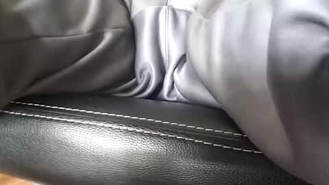 Snapshot of hugepecker131 chatting on October 2025 03:31:02 PM hugepecker131 online show from October 2025 03:31:02 PM