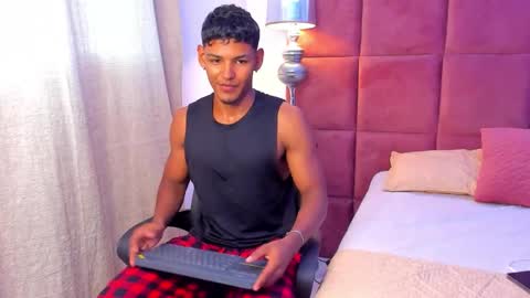 Hugo Cano online show from October 2025 08:19:01 PM