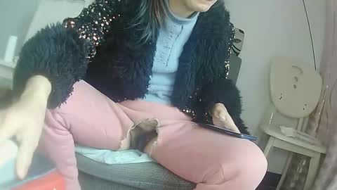 hujiajia520321431 online show from March 2026 01:21:02 AM