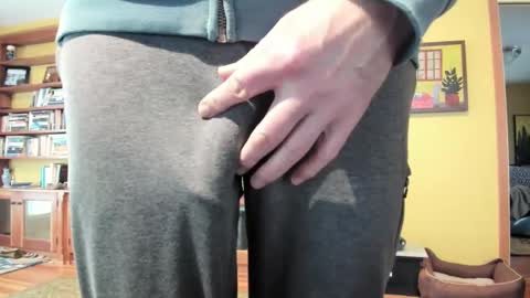 Big uncut cock dripping online show from December 2024 10:55:02 PM