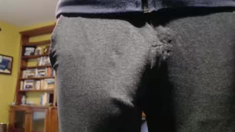 Big uncut cock dripping online show from December 2025 07:10:02 PM