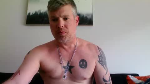 hunginhville2347 online show from April 2026 06:27:01 PM