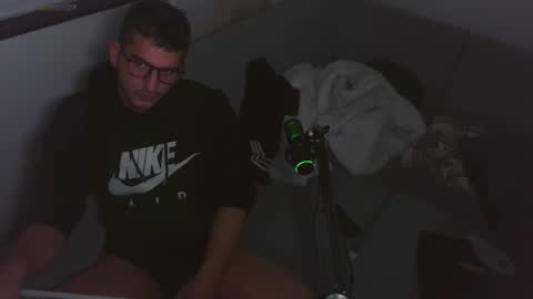 LittleDevilXo1999 online show from December 2025 07:10:01 PM