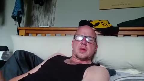 Snapshot of hungsingledad79 chatting on June 2026 03:38:02 PM HuingsingleDad79 online show from June 2026 03:38:02 PM