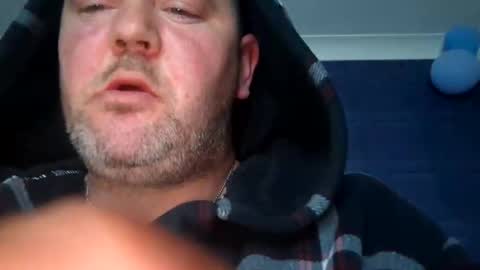 hunk1987_ online show from April 2026 09:49:02 PM