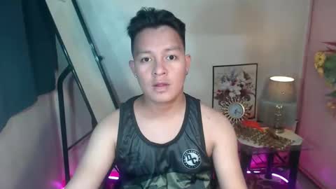 Snapshot of hunk_danny chatting on March 2025 10:03:02 AM hunk_danny online show from March 2025 10:03:02 AM